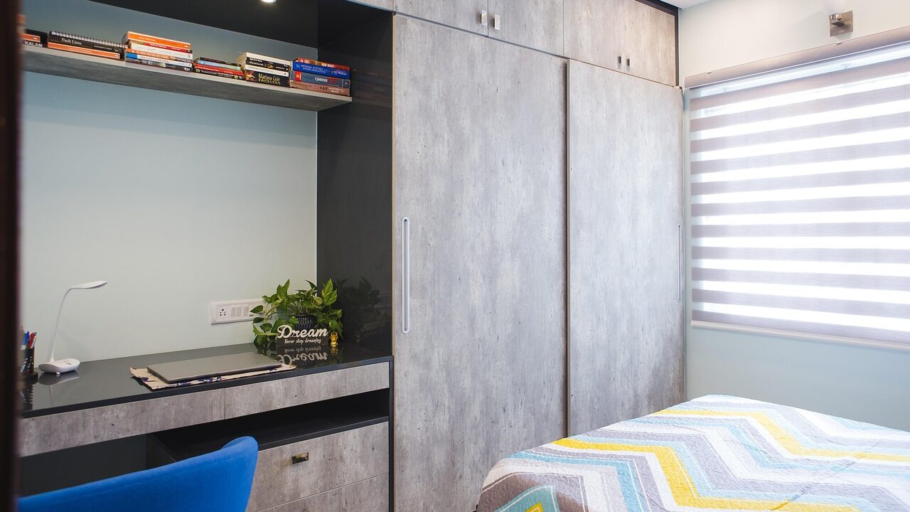 Minimalist Wardrobe Organization