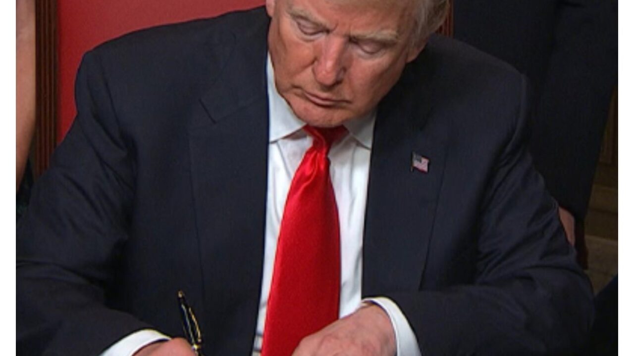 Trump Signs Bill to Nullify Expanded IRS Crypto Broker Rule