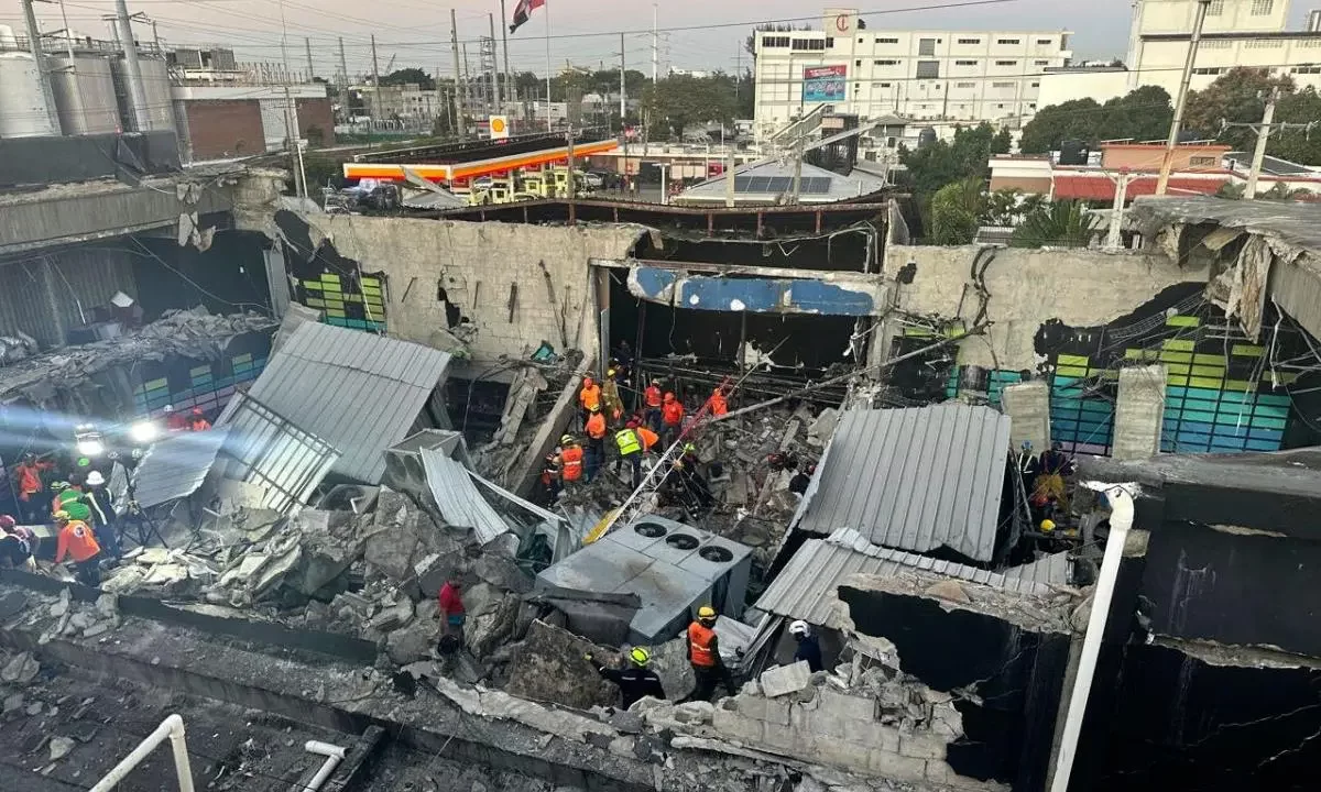 Nightclub roof collapse Dominican Republic rescue efforts